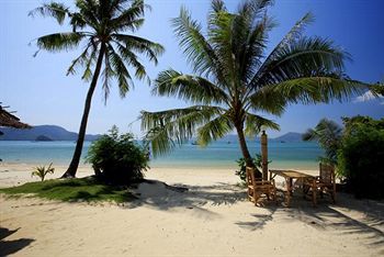 Byg Grand Beach Front & Sea View @ Panwa Beach Buitenkant foto